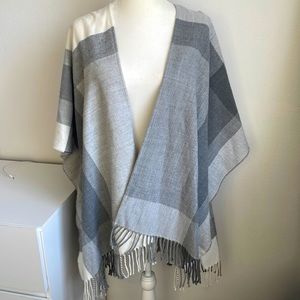 Women’s plaid cardigan